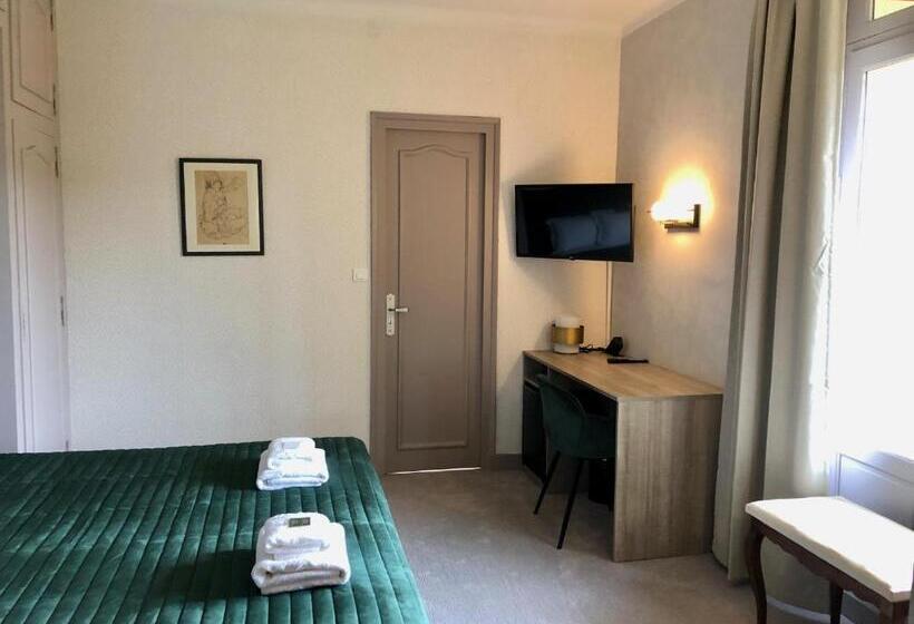 هتل Hôtel Le Cro Magnon