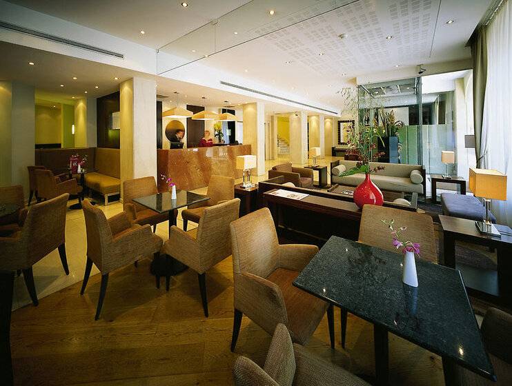 هتل Miiro Le Grand Hôtel Cayré
