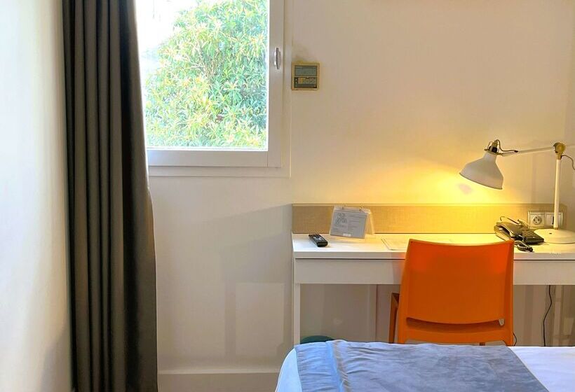 هتل Kyriad Argenteuil