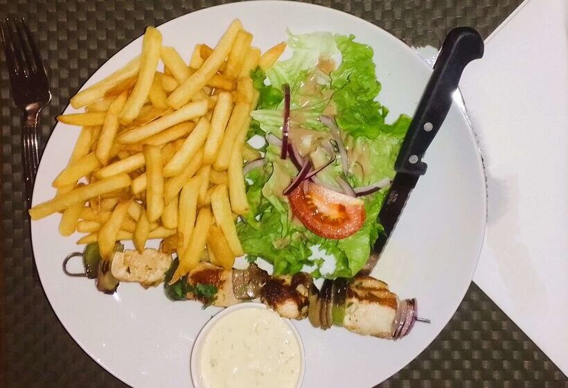 هتل Kyriad Argenteuil