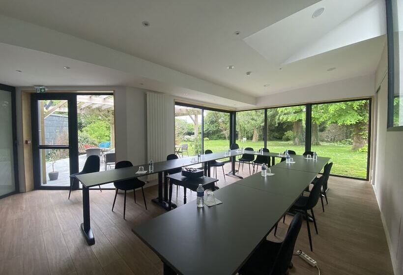 ホテル Le Clos Du Pontic Logis Et Cit