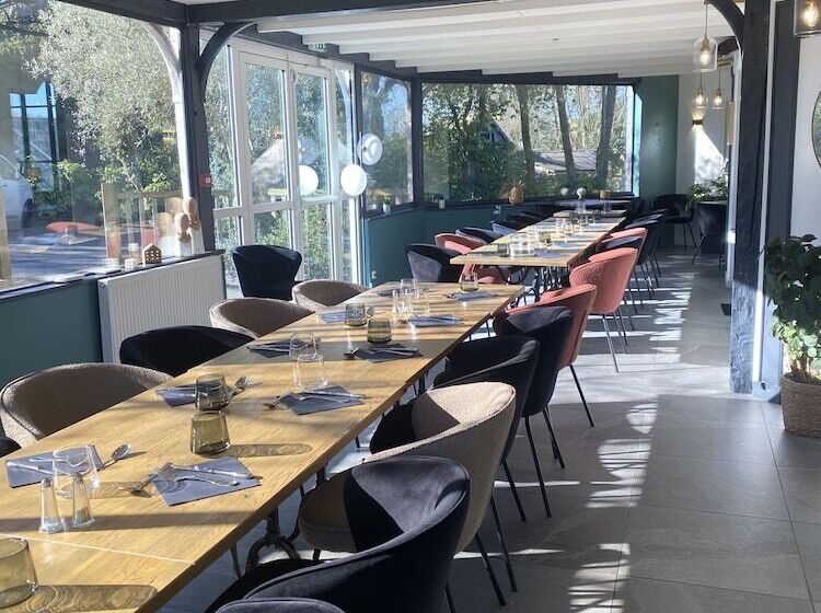 ホテル Le Clos Du Pontic Logis Et Cit