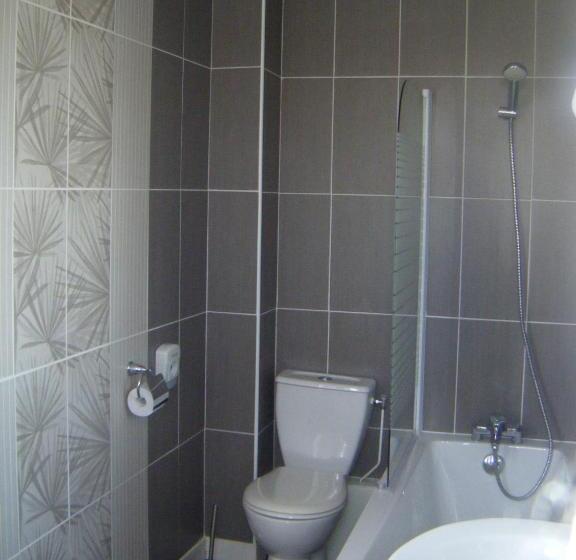 Отель Logis   Hôtel & Restaurant Le Bellevue