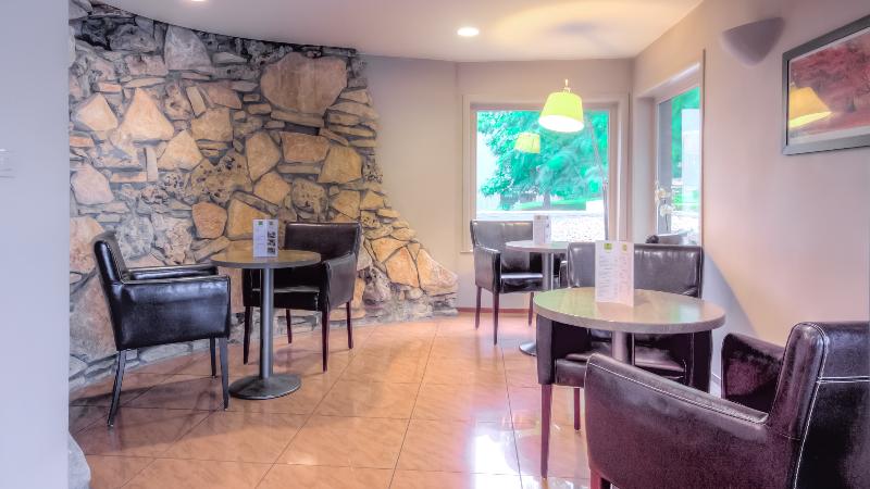 Отель Logis Hôtel Restaurant Des Acacias Lille Tourcoing