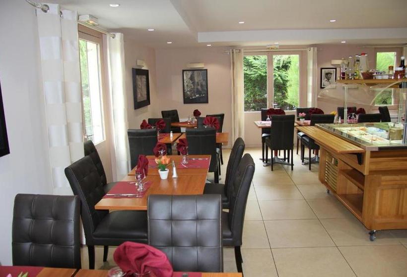 בית מלון כפרי Logis Lhôtel Restaurant Antony Verrières Le Buisson