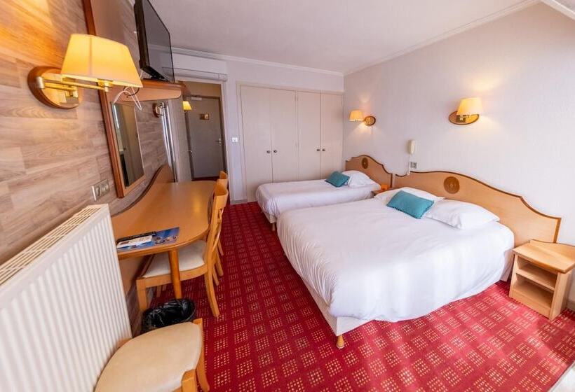 Отель Logis Hôtel & Restaurant Mediterranee