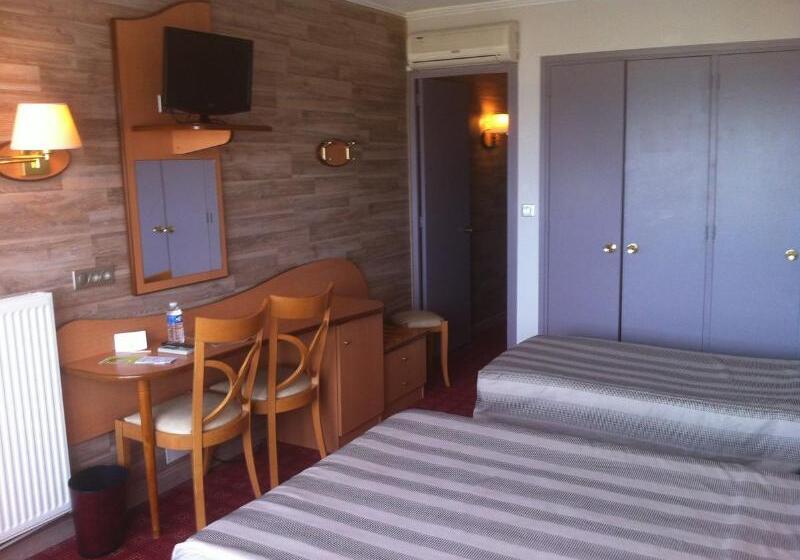 Отель Logis Hôtel & Restaurant Mediterranee