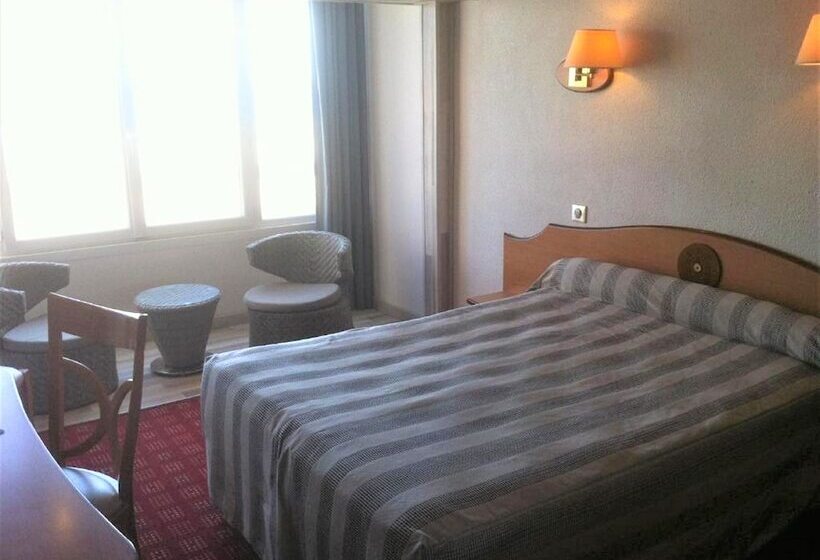 Отель Logis Hôtel & Restaurant Mediterranee