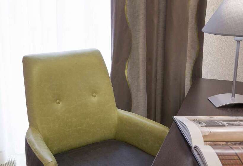 בית מלון כפרי Hôtel Le Bristol Strasbourg Gare