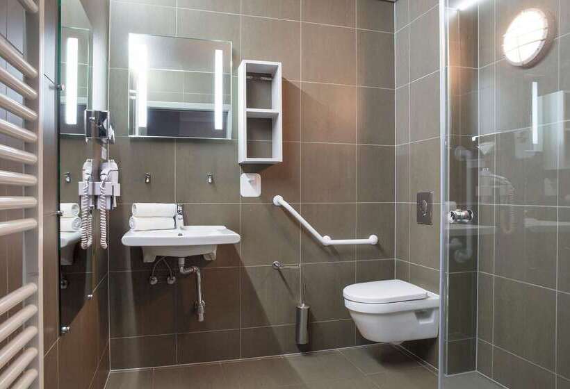 בית מלון כפרי Hôtel Le Bristol Strasbourg Gare