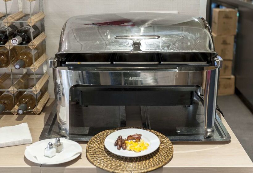 Brit Hotel Toulouse Colomiers – L’esplanade