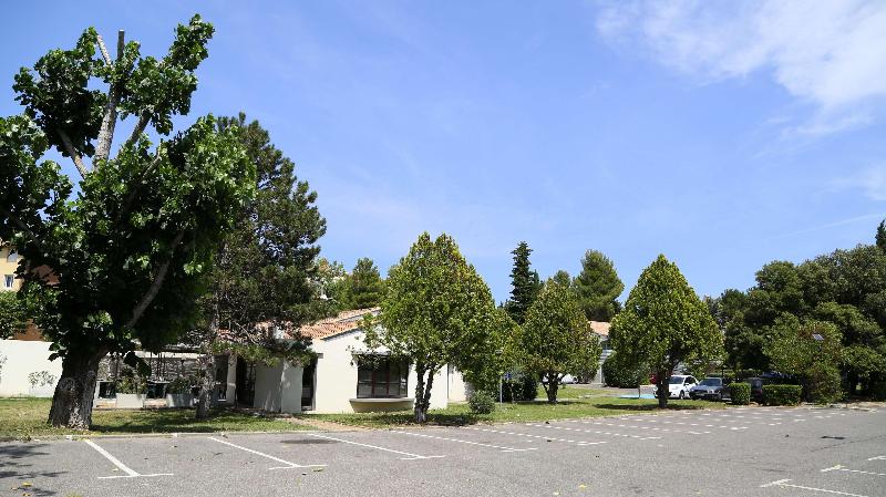 هتل Campanile Aix En Provence Ouest  Jas De Bouffan