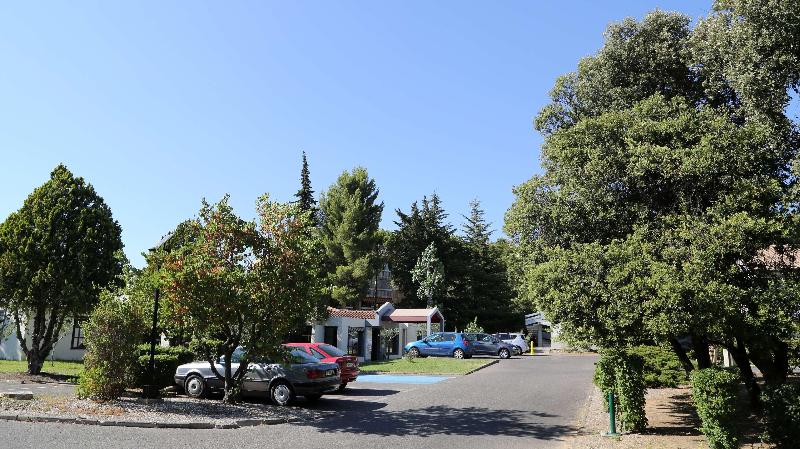 هتل Campanile Aix En Provence Ouest  Jas De Bouffan