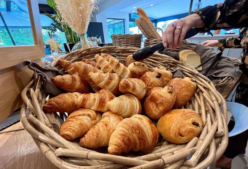 בית מלון כפרי Campanile Bollène A7