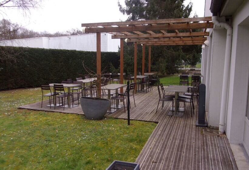 Campanile Hotel Chantilly