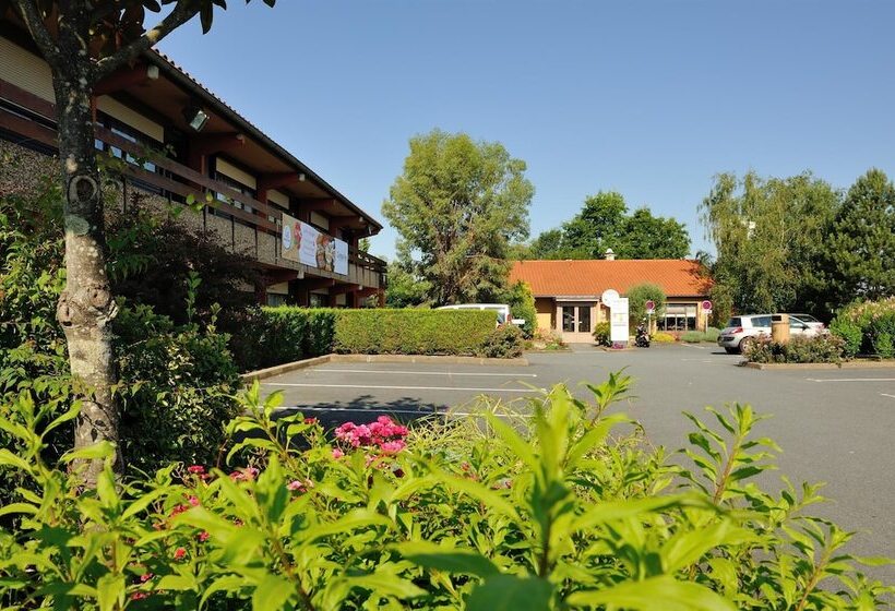 هتل Campanile Cholet