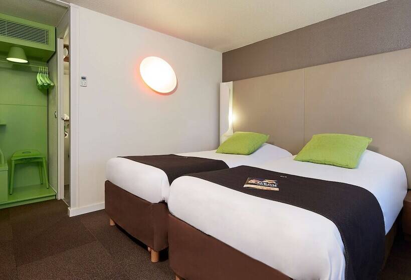 Отель Campanile Clermont Ferrand Le Brezet