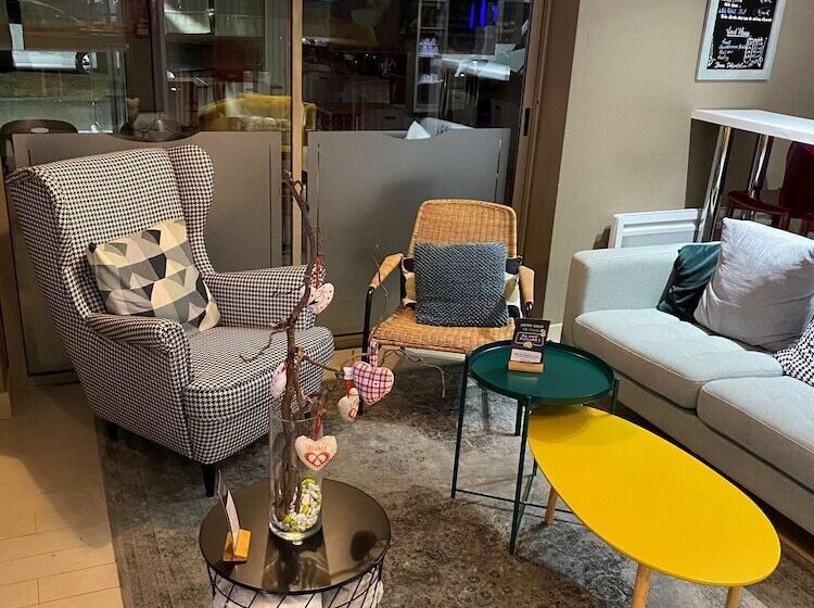 בית מלון כפרי Campanile Colmar Parc Des Expositions