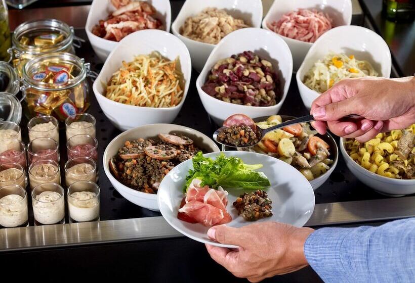 בית מלון כפרי Campanile Colmar Parc Des Expositions