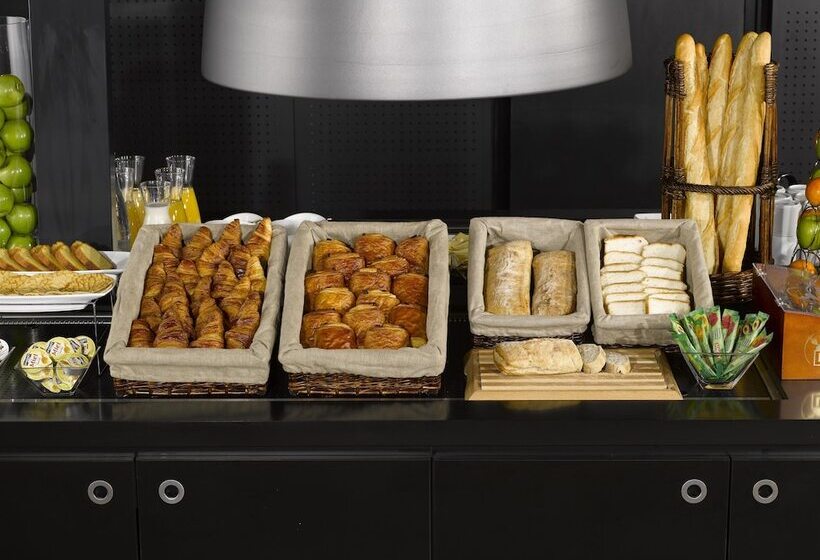 Отель Campanile Lille Sud  Chr