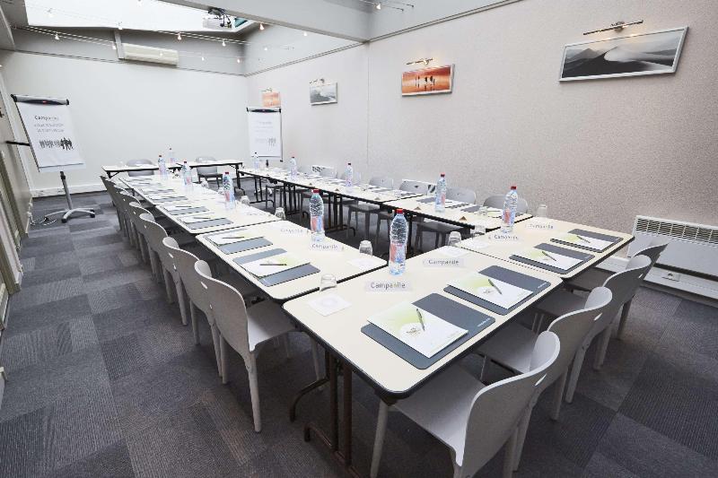 בית מלון כפרי Campanile Paris Ouest   Porte De Champerret Levallois