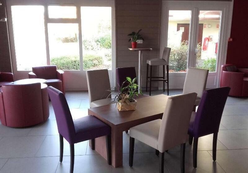 ホテル Campanile Sable Sur Sarthe  Vion