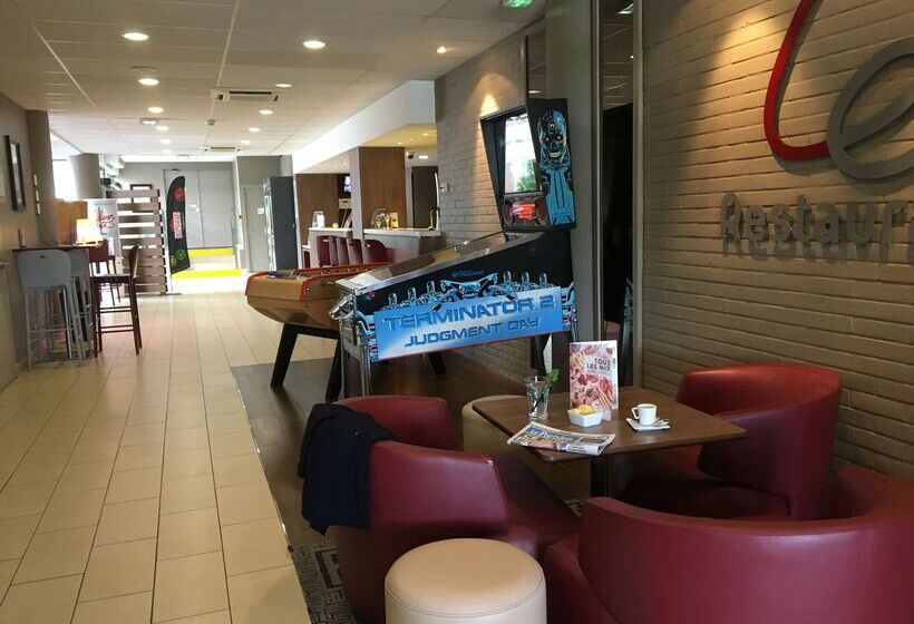 هتل Campanile Saint Quentin En Yvelines