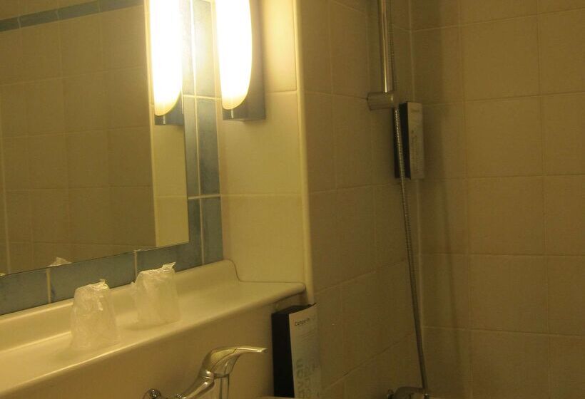 Отель Campanile Clermont Ferrand ~ Thiers