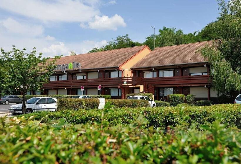 ホテル Campanile Clermont Ferrand ~ Thiers