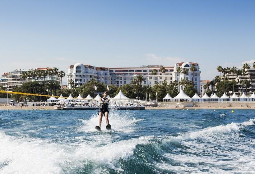 Отель Hôtel Barrière Le Gray D Albion