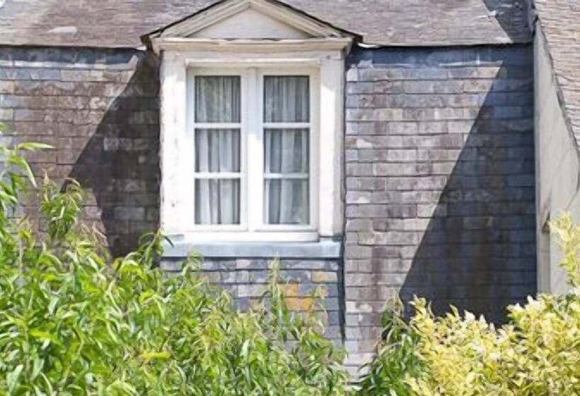 Отель Hostellerie Les Hauts De Sainte Maure