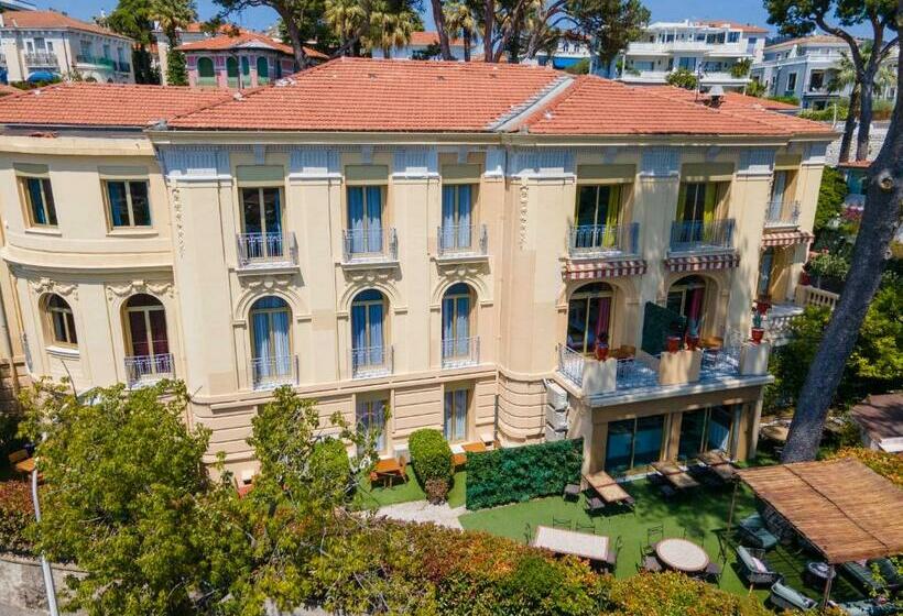هتل Hôtel Petit Palais