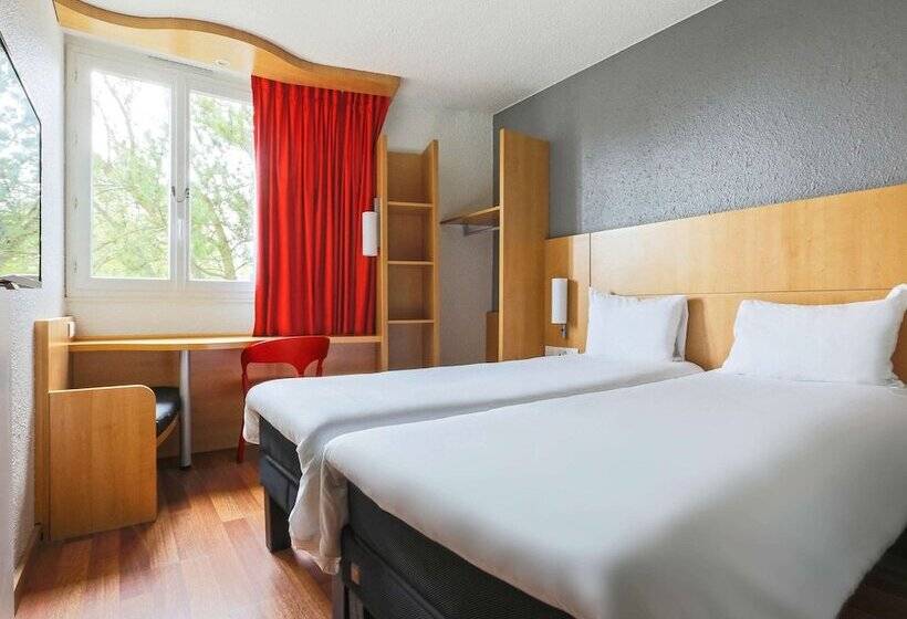 هتل Ibis Châlonsenchampagne
