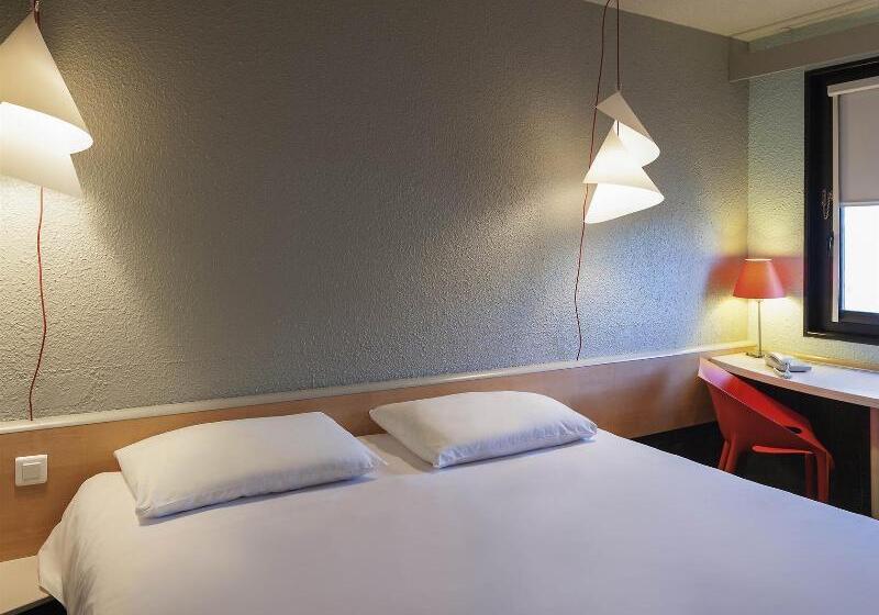 בית מלון כפרי Ibis Moulins