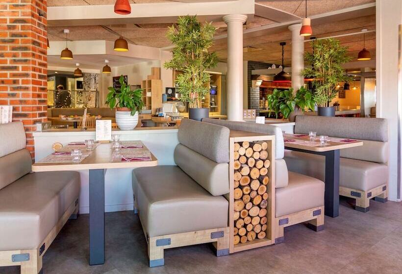 בית מלון כפרי Ibis Poitiers Sud