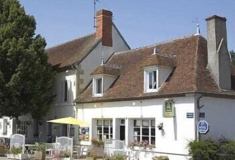 호텔 Logis Hôtel Du Pont Neuf