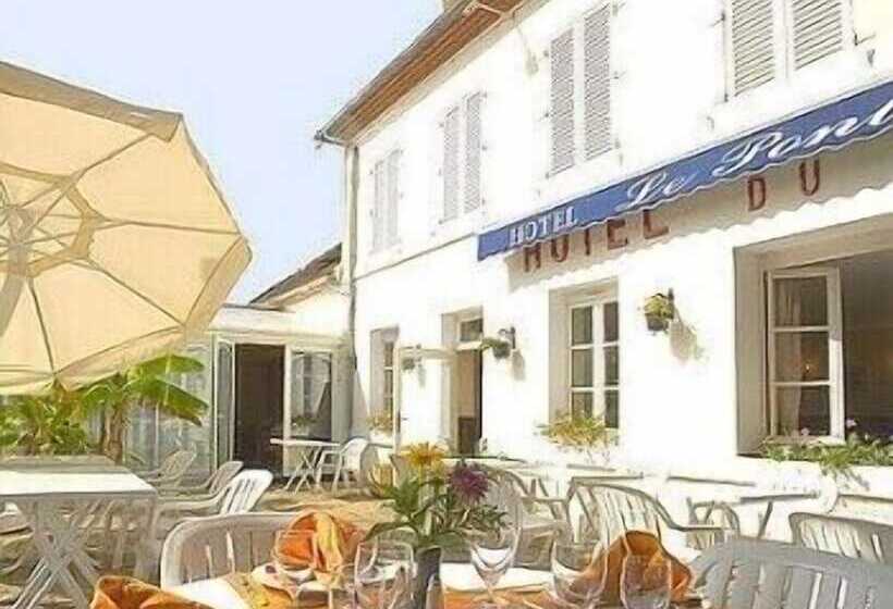 호텔 Logis Hôtel Du Pont Neuf