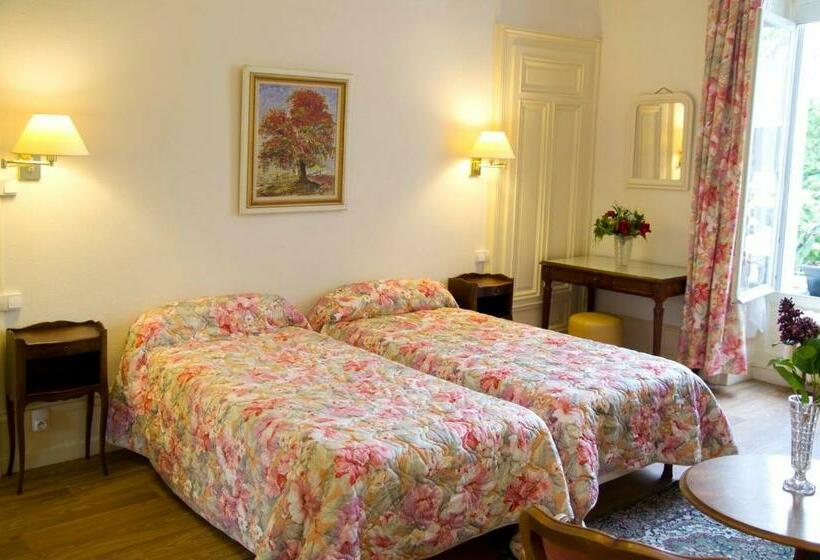 هتل Aux Meublés Du Manoir