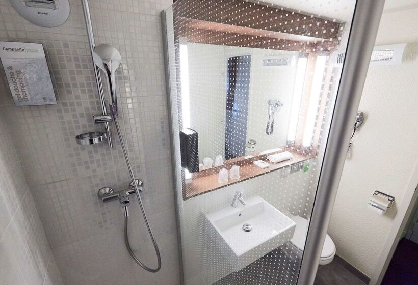 Отель Campanile Montesson Le Vesinet