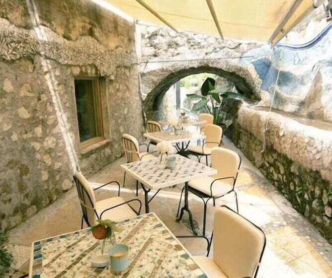 בית מלון כפרי De Mougins