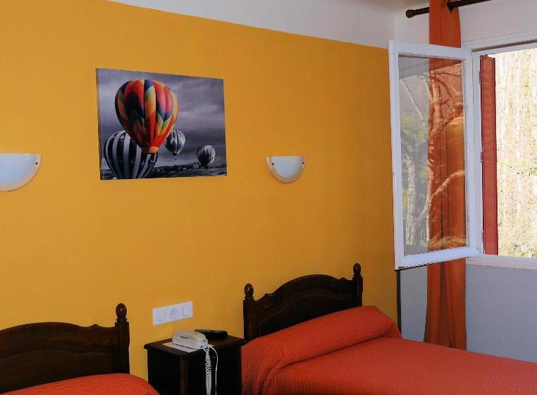 فندق Hôtel Le Castelet