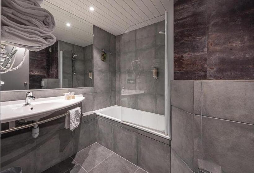 هتل Hôtel Mercure Annecy Sud