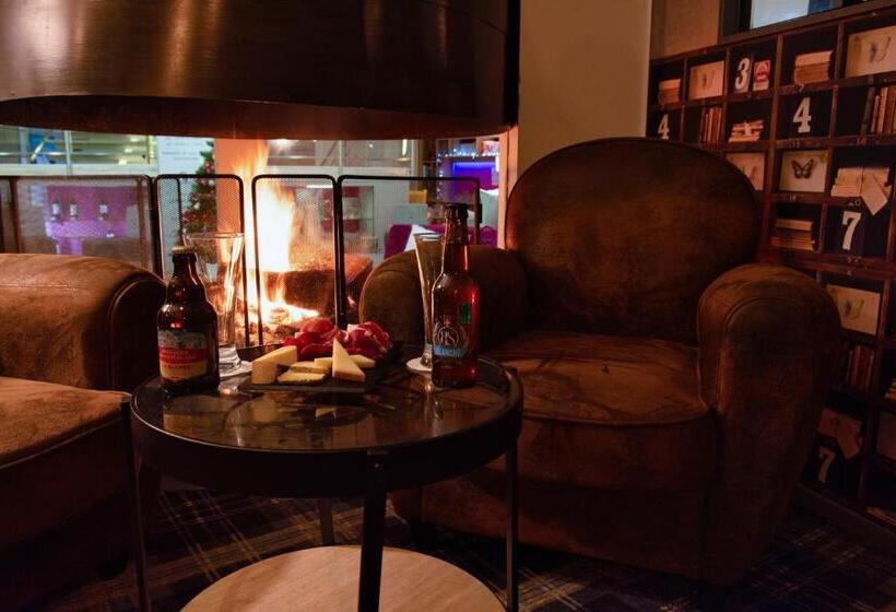 هتل Hôtel Mercure Annecy Sud