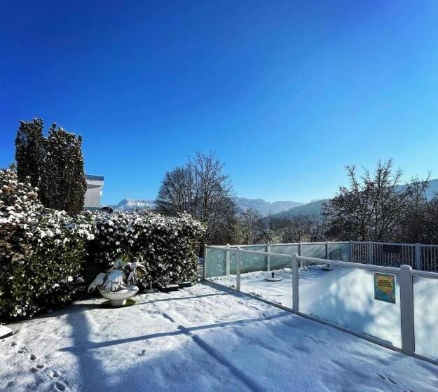 هتل Hôtel Mercure Annecy Sud