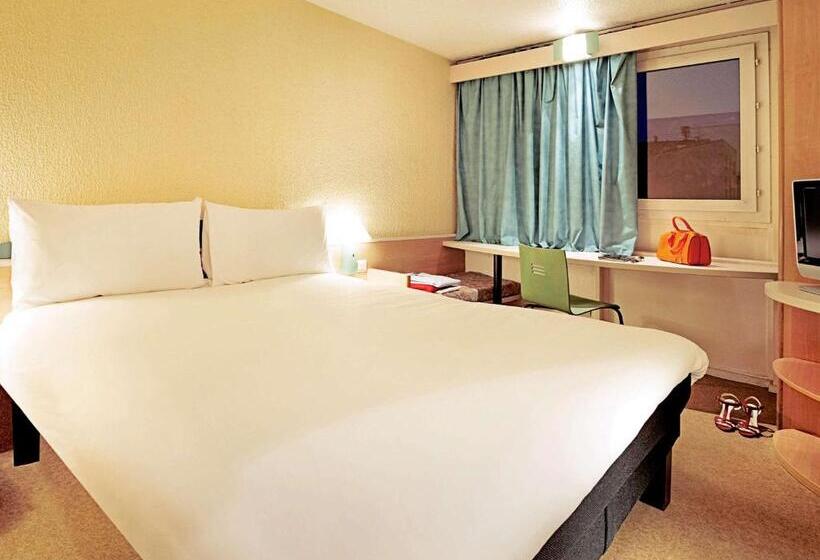 هتل Ibis Lyon Est Bron