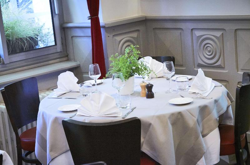 ホテル Kyriad Vannes Centreville