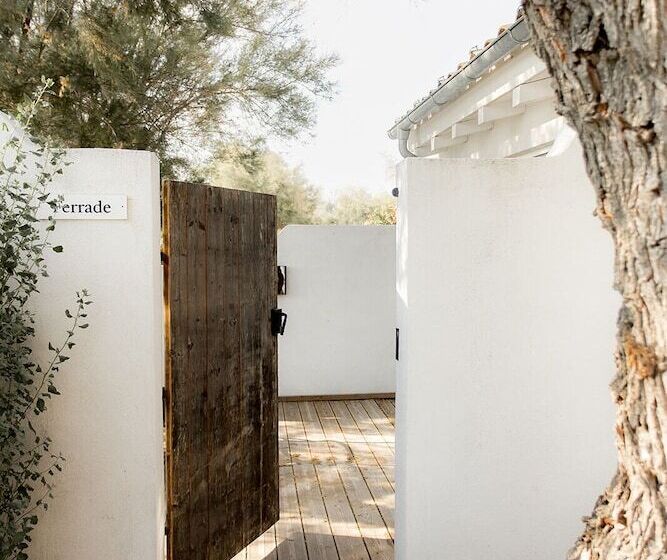 هتل Mas De La Fouque   Hôtel & Spa
