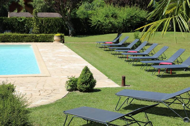 هتل Les Glycines   Hôtel & Spa   Teritoria