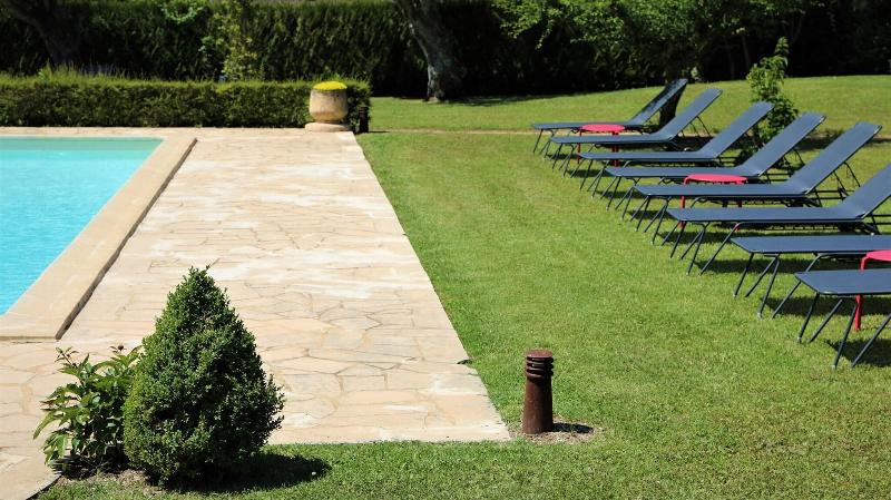 هتل Les Glycines   Hôtel & Spa   Teritoria