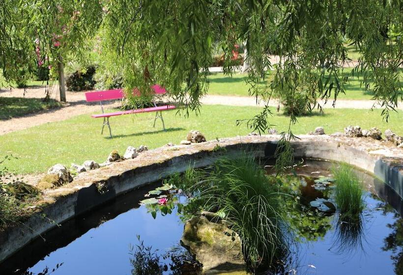 هتل Les Glycines   Hôtel & Spa   Teritoria